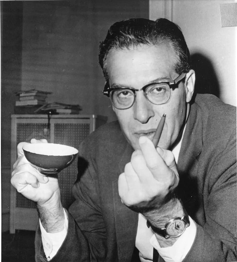 Julian Seymour Schwinger - Creator: United Press International
Subject: Schwinger, Julian 1918-1994
Type: Black-and-white photographs
Date: 1965
October 21, 1965
Topic: Physics
Nobel Prizes
L