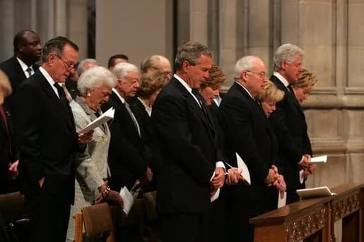 Rosalynn Carter - President George W. Bush and his wife, former Presidents Bill Clinton, George H. W. Bush, Jimmy Carter and Gerald Ford and their wives at the funeral service for former President Ron