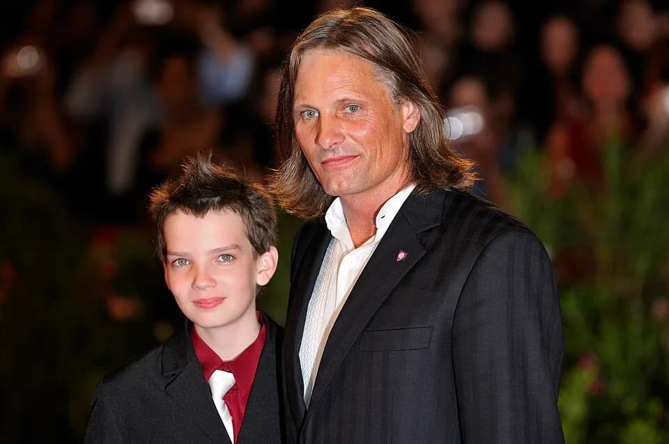 Cormac McCarthy - 66ème Festival du Cinéma de Venise (Mostra), 2ème jour (03/09/2009)
Tapis Rouge avec Viggo Mortensen pour le film : The Road