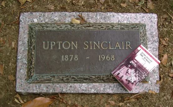 Upton Sinclair - Grave site of Upton Sinclair in Washington, DC
