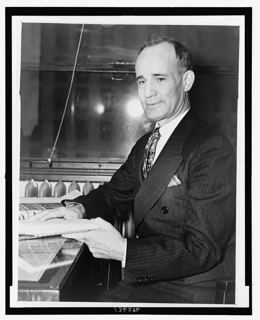 Napoleon Hill - The key to accurate pondering, based on Napoleon Hill, is what they call “creative thought”, which permits us to tap into “infinite intelligence.” The major step towards creative thoug