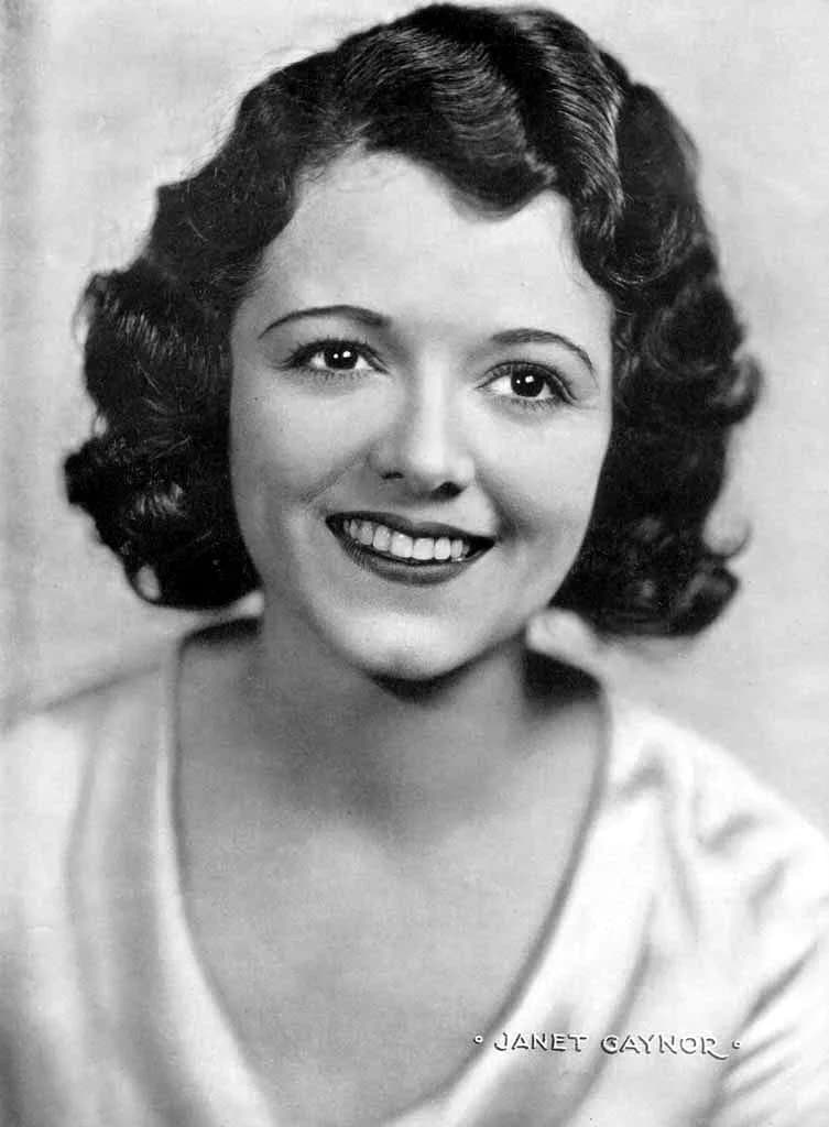 Janet Gaynor - Publicity photo of Janet Gaynor for Argentinean Magazine. (Printed in USA)