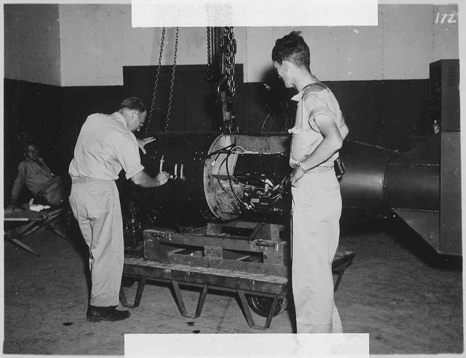 Norman Foster Ramsey - Atombombe Little Boy.jpg