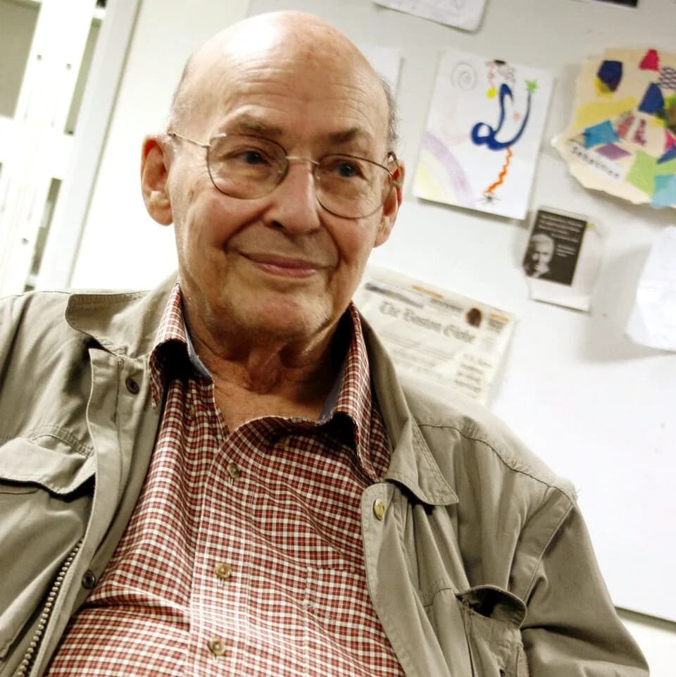 Marvin Minsky - Marvin Minsky was visiting the OLPC offices and picked up a Firefox wrist band.
