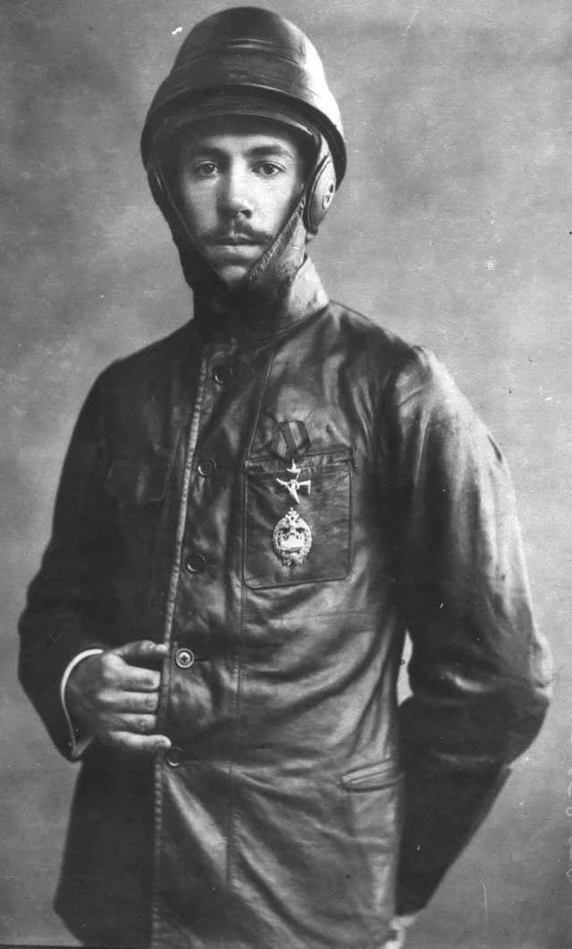 Igor Sikorsky - Young en:Igor Sikorsky. Portrait photograph by en:Karl Bulla