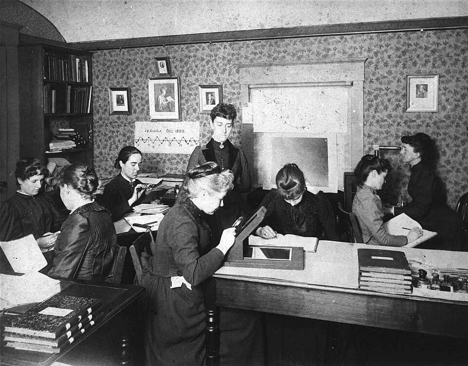 Annie Jump Cannon - The group of Women Astronomical Computers at the Harvard College Observatory, who worked for the astronomer Edward Charles Pickering. The group included Computer and astronomer Hen