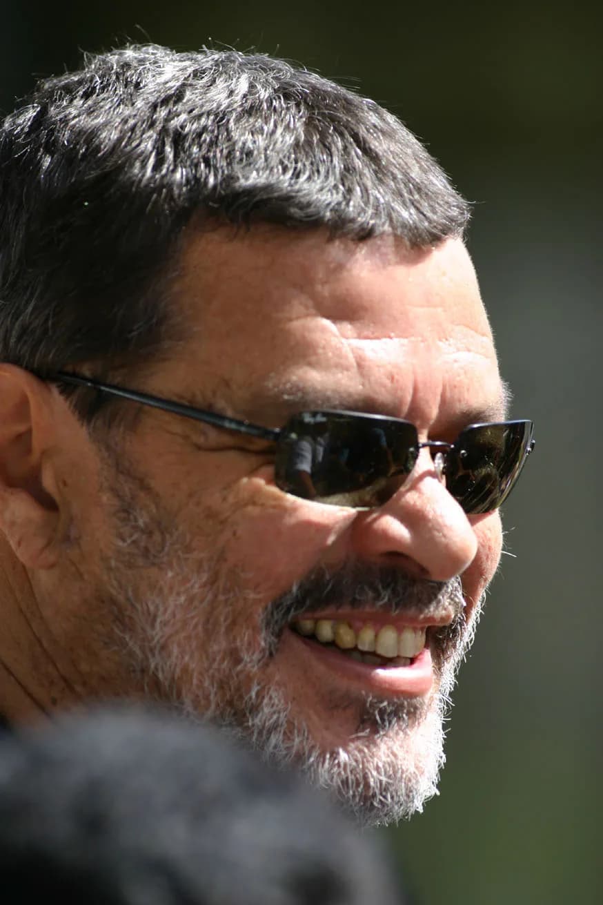 Sócrates Sócrates - Brasília - O ex.jogador Sócrates conversa com a imprensa antes do jogo com o Presidente Lula em 12 de março de 2005.