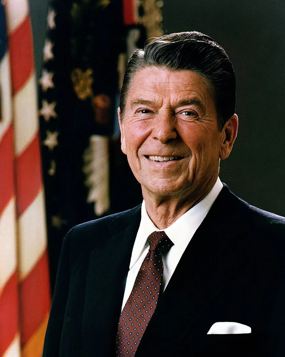 Ronald Reagan - Official portrait photograph of Ronald Reagan, 1981