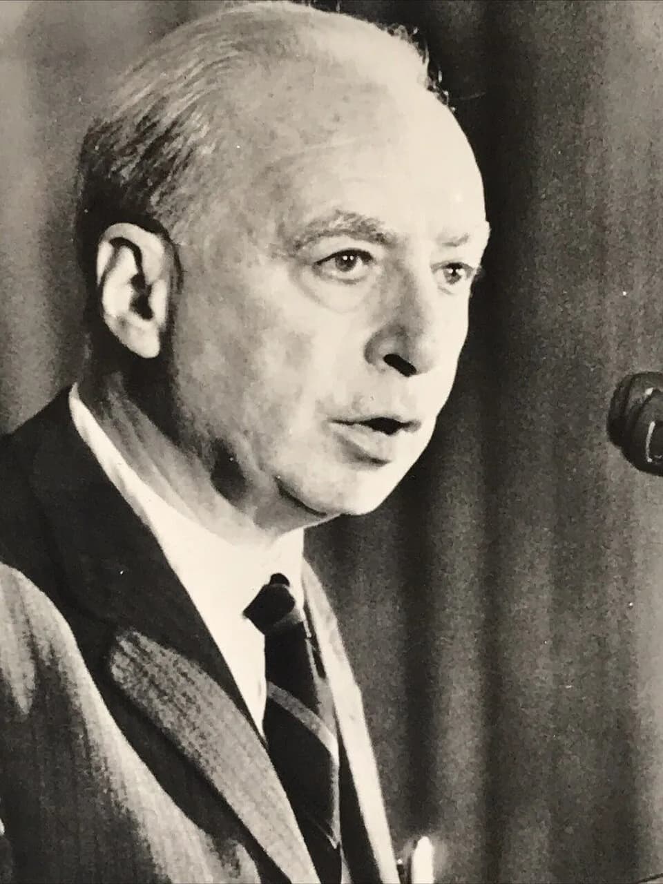 Hans Morgenthau - Hans Morgenthau criticizing US foreign policy in Vietnam at a "marathon teach-in" in a Washington D.C. hotel, 1965