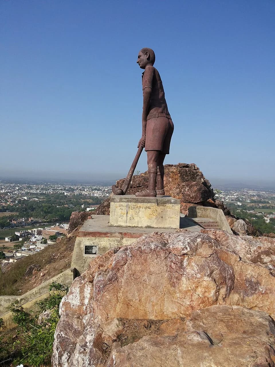 Major Dhyan Chand Singh - The statue situated at Jhansi city is of hockey legend of India, Dhyan Chand. Dhyan Chand is credited in winning gold medals in olympics. The statue was installed after initi