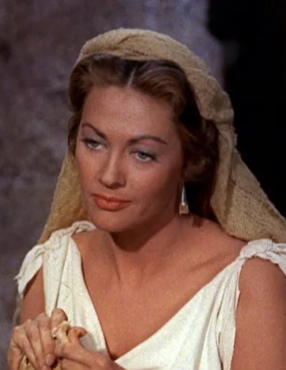 Yvonne De Carlo - Cropped screenshot of Yvonne De Carlo from the trailer for the film The Ten Commandments.